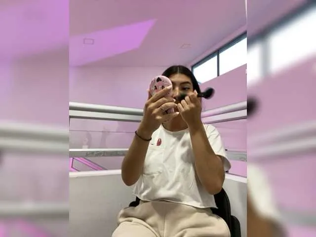 Live sex webcam photo for Asia-Oconor #276234126