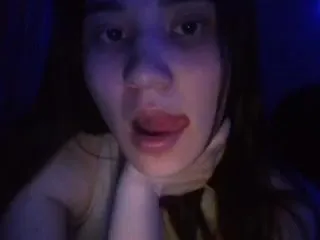 Live sex webcam photo for AsianFox #287923836