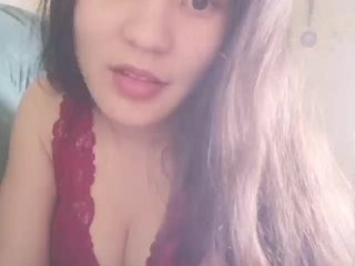 Live sex webcam photo for AsianFox #287923875