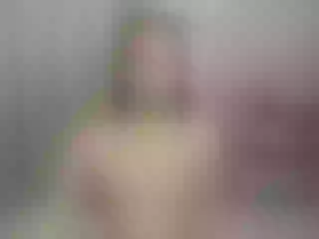 Live sex webcam photo for AsianGoddes69 #276302756