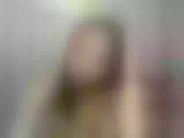 Live sex webcam photo for AsianGoddes69 #276377780