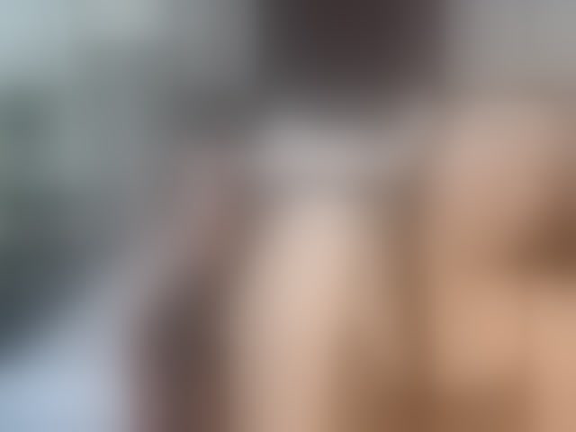 Live sex webcam photo for AsianHotMama143 #294031658