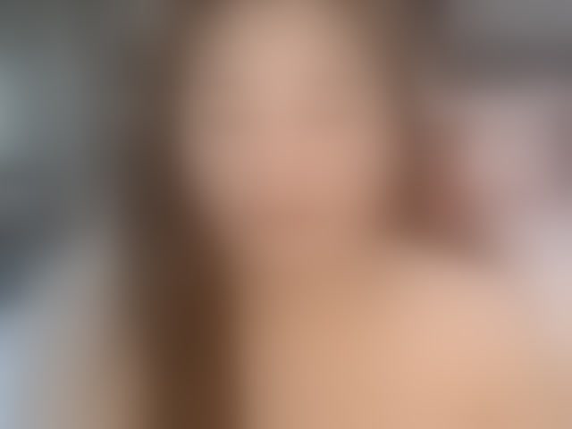 Live sex webcam photo for AsianHotMama143 #294047171