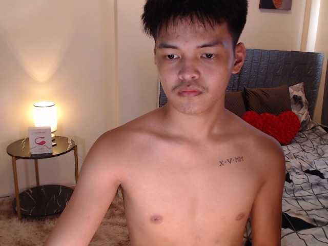 Live sex webcam photo for AsianHugeScott #276070769