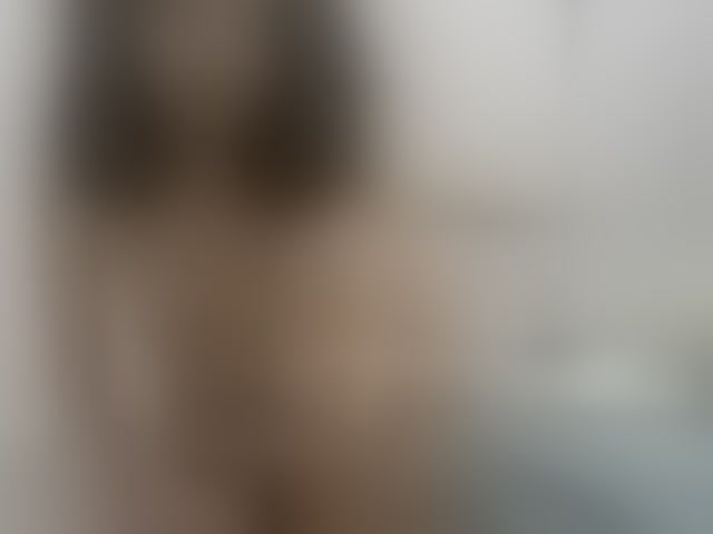 Live sex webcam photo for AsianJenny #294076645