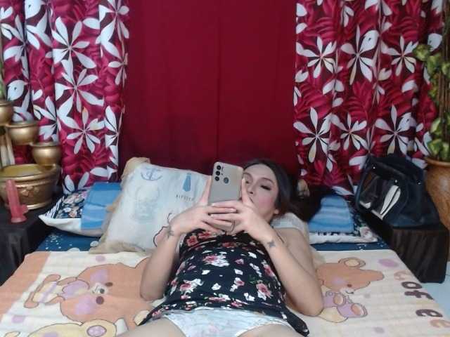 Live sex webcam photo for Asiancockhotty #277868747