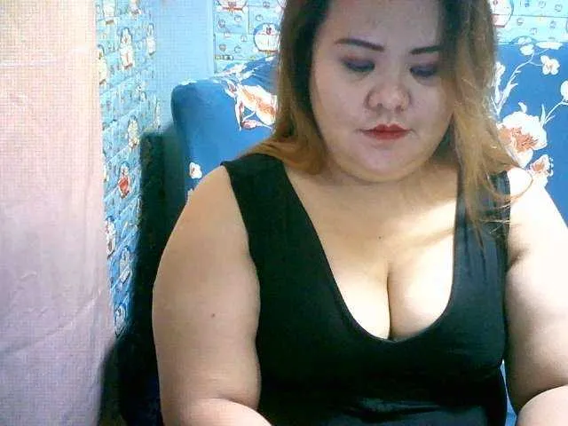 Live sex webcam photo for Asianlyn #272346291