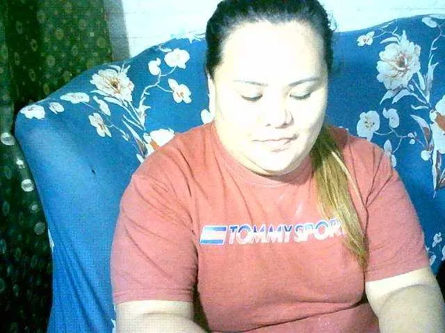 Live sex webcam photo for Asianlyn #273340095