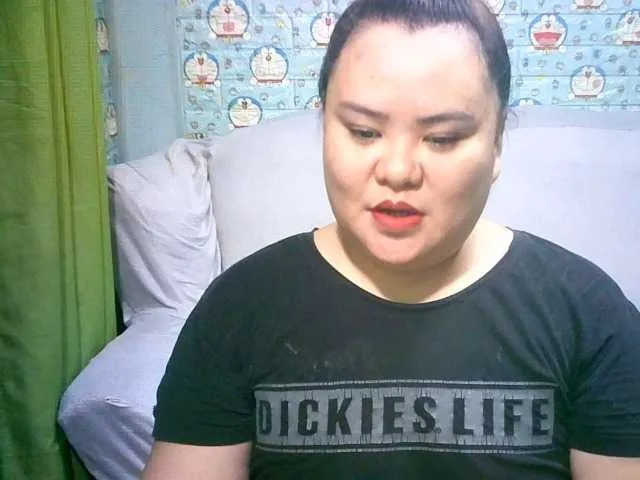 Live sex webcam photo for Asianlyn #275497066