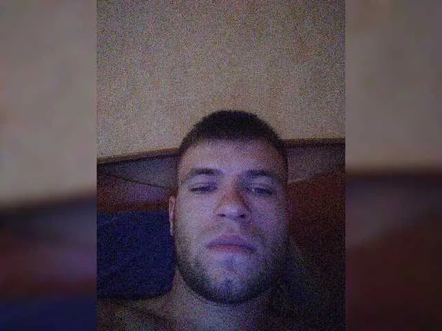 Live sex webcam photo for Asisandrei1 #275608055