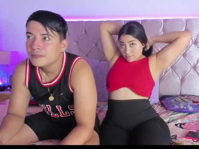 Live sex webcam photo for AslheyRobert #290879332