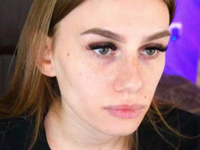 Live sex webcam photo for AsoftMoan #276756104