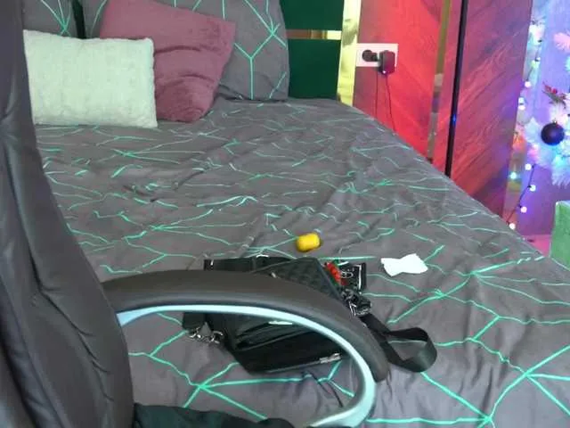 Live sex webcam photo for AsoftMoan #277001194