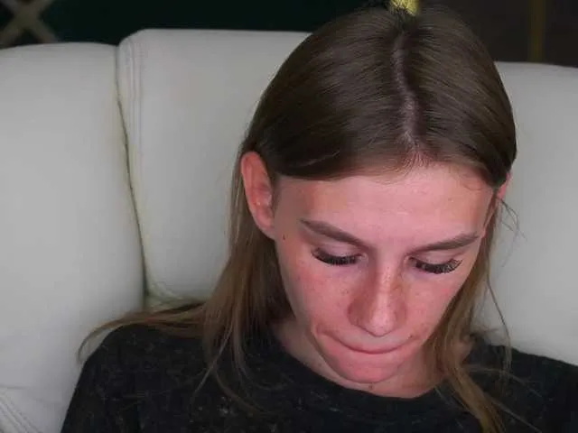 Live sex webcam photo for AsoftMoan #277740473