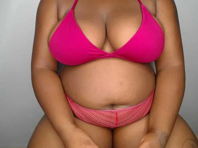 Live sex webcam photo for AssBosset #292558629