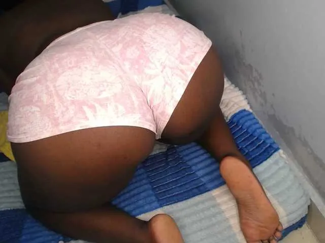 Live sex webcam photo for AssBosset #293336688