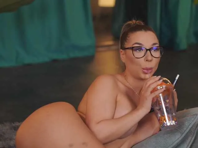 Live sex webcam photo for Asssmerising #292243764