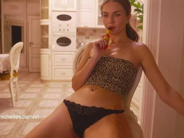 Live sex webcam photo for Astriad #291443843