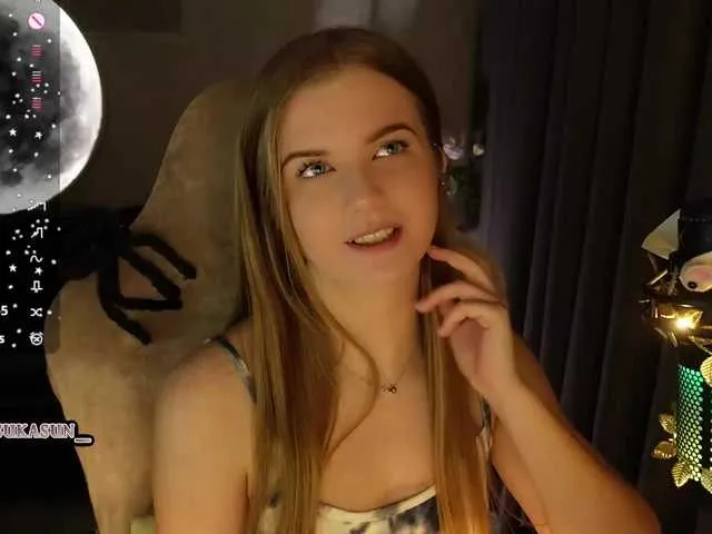 Live sex webcam photo for AsukaSun #290589642