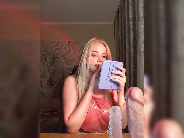 Live sex webcam photo for AsyaMi #291550355