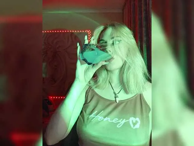 Live sex webcam photo for AsyaMi #291982527