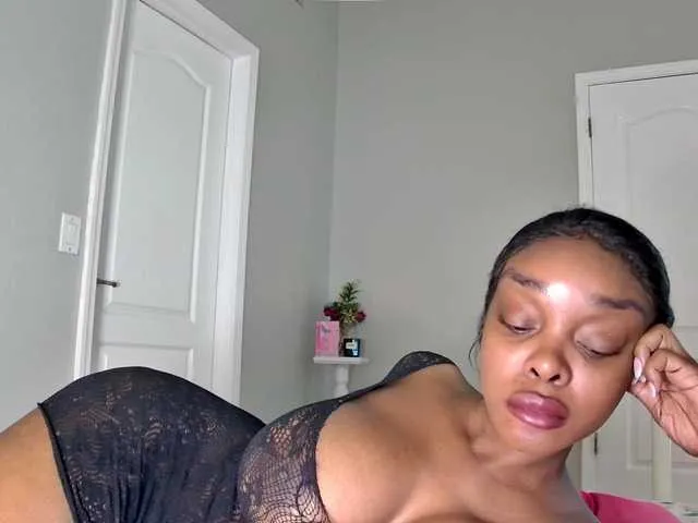 Live sex webcam photo for Ataliahh #294206760