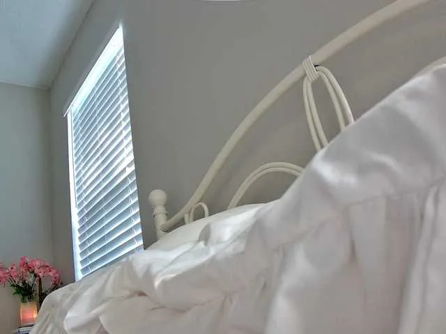 Live sex webcam photo for Ataliahhh #288002294