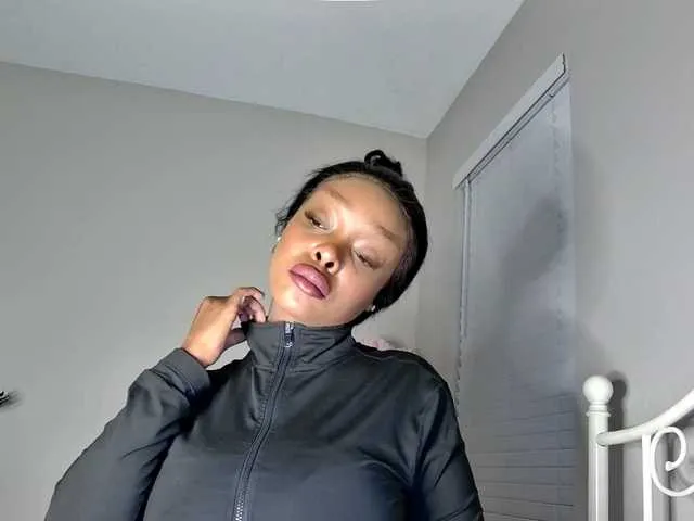 Live sex webcam photo for Ataliahhh #290153314