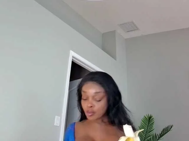 Live sex webcam photo for Ataliahhh #291792869