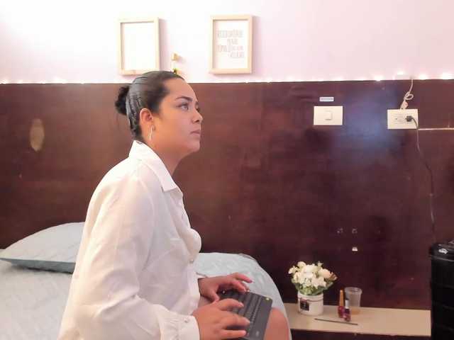 Live sex webcam photo for Atenea-Nitxon #272453150