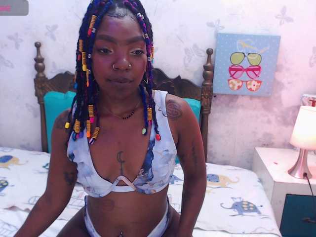 Live sex webcam photo for AteneaJackson #277173606