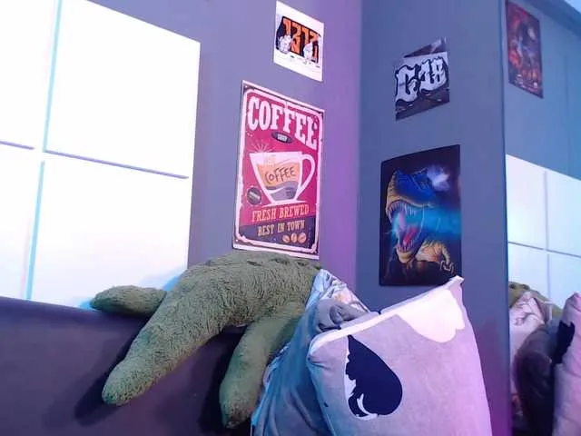 Live sex webcam photo for AtheneaLane #277398807