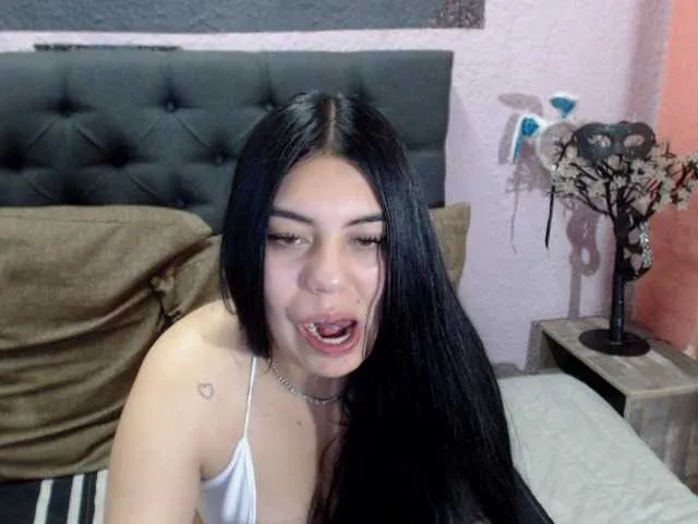 Live sex webcam photo for Atiif-1 #276678873