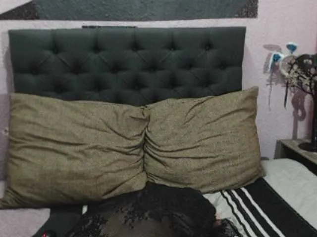 Live sex webcam photo for Atiif-1 #276720420