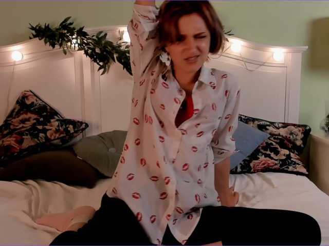 Live sex webcam photo for AtiondschaLov #274200148