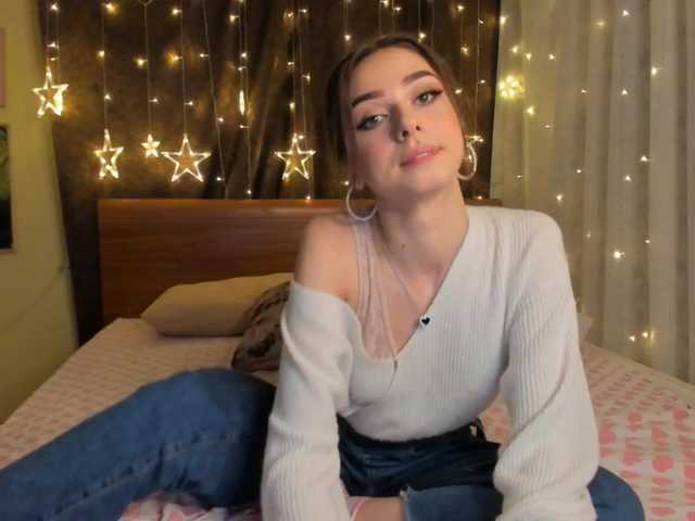 Live sex webcam photo for AtkinsonMarci #273672752