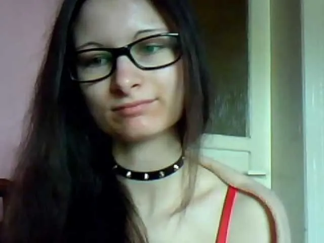 Live sex webcam photo for AudreyDark #273355579