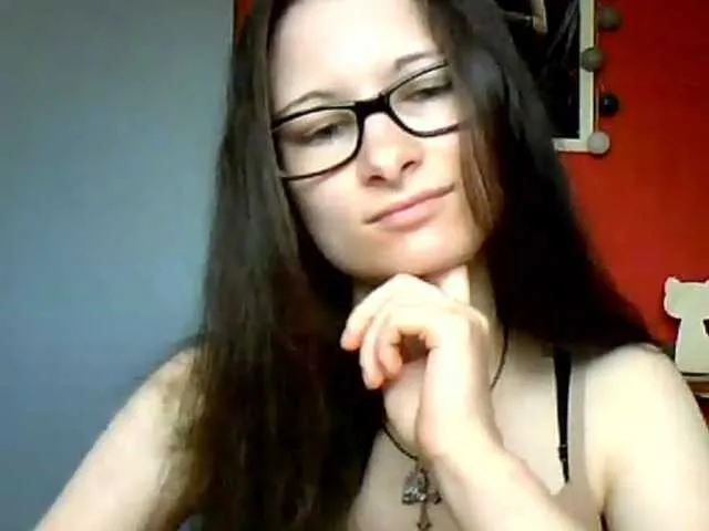 Live sex webcam photo for AudreyDark #273946597