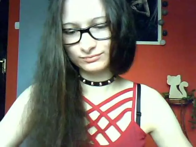 Live sex webcam photo for AudreyDark #274102747