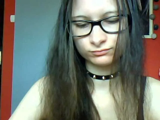 Live sex webcam photo for AudreyDark #274163653