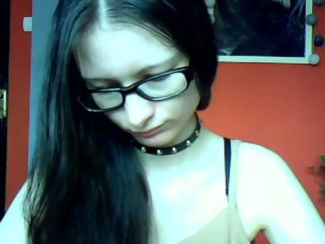 Live sex webcam photo for AudreyDark #274184863