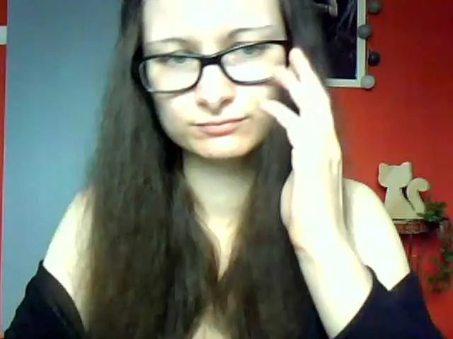 Live sex webcam photo for AudreyDark #274520196