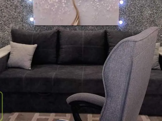 Live sex webcam photo for AureliaFly #290155988