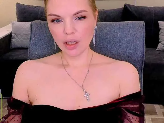 Live sex webcam photo for AureliaFly #290607550