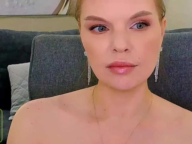 Live sex webcam photo for AureliaFly #291248003