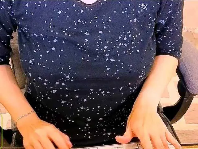 Live sex webcam photo for AureliaFly #292048812