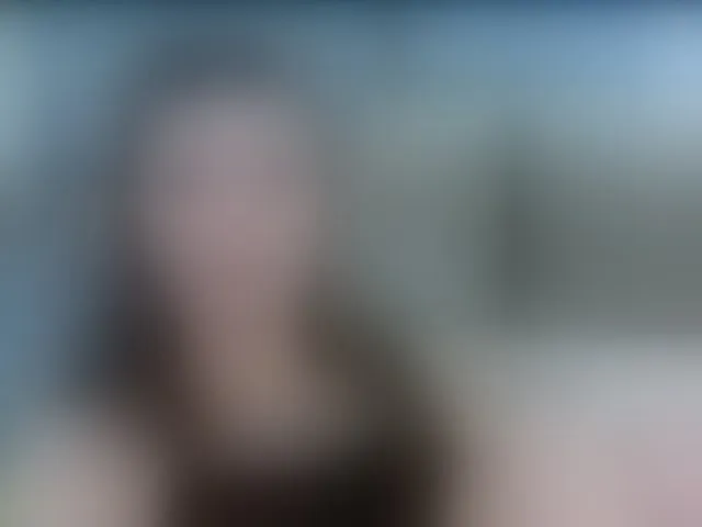 Live sex webcam photo for AureliaFly #294213861