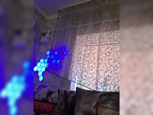 Live sex webcam photo for AureliyXXX #291185366