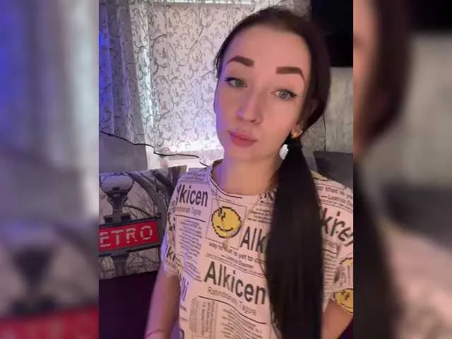 Live sex webcam photo for AureliyXXX #292059721