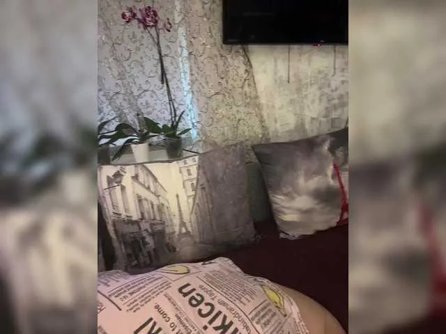 Live sex webcam photo for AureliyXXX #292362401